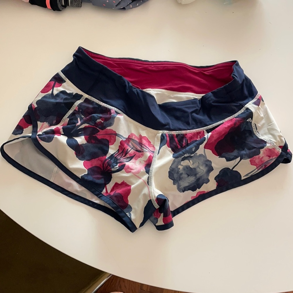 Lululemon floral pattern shorts size 6